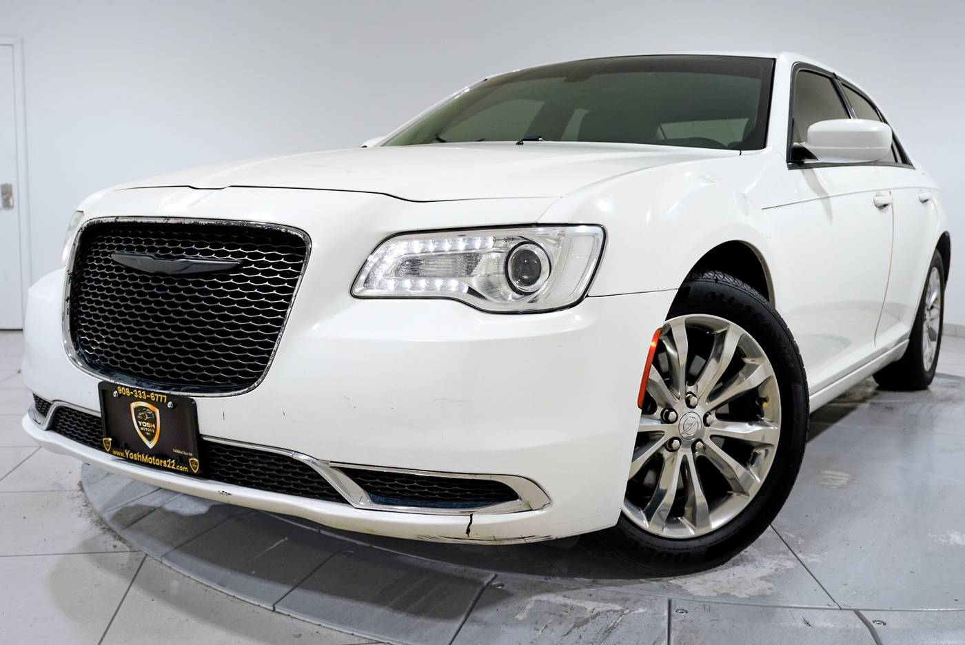 2018 Chrysler 300 Touring L — Sedan — 112,997 mi — Somerville, NJ