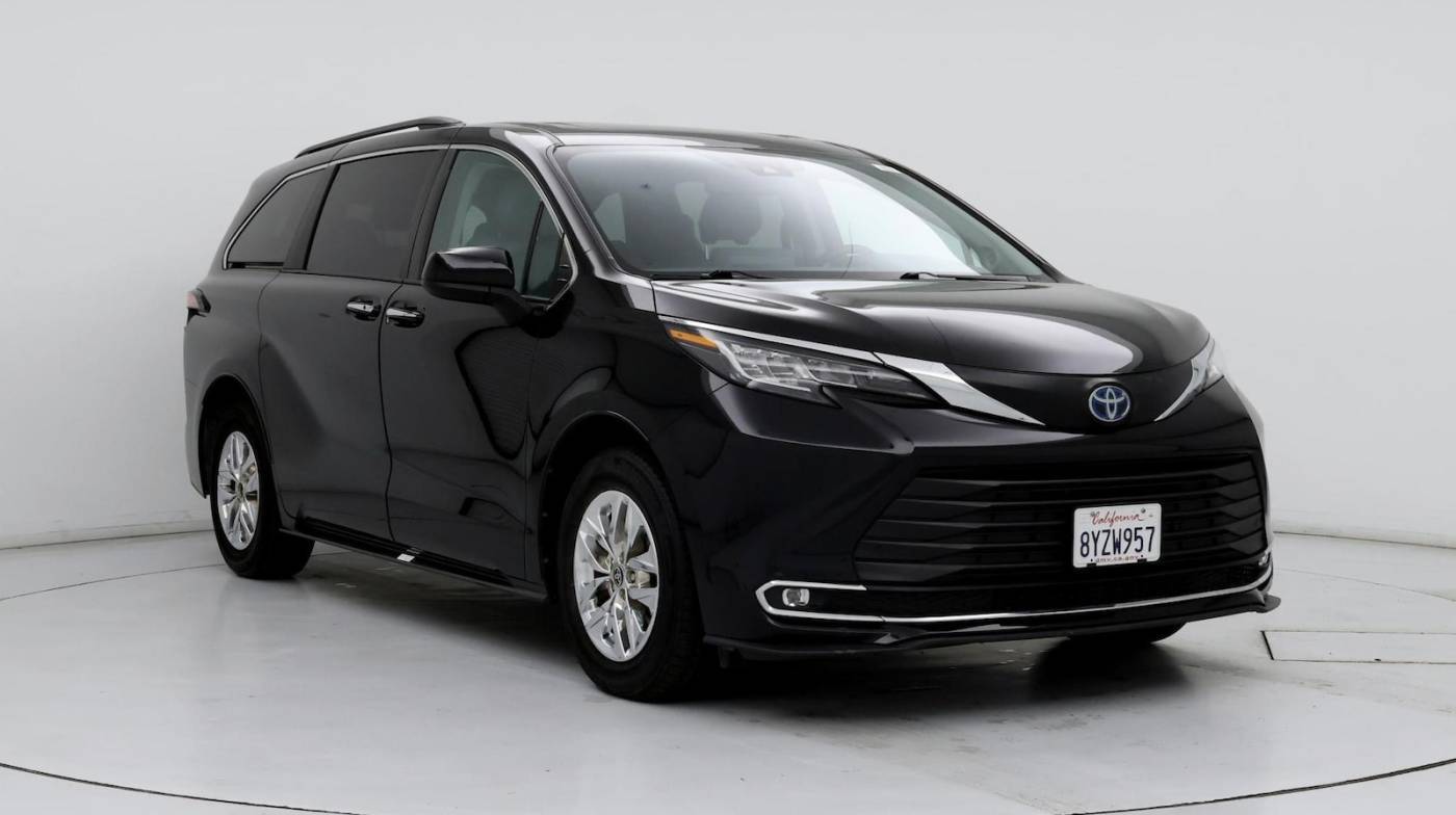 2022 Toyota Sienna XLE — Minivan — 57,849 mi — Pleasanton, CA