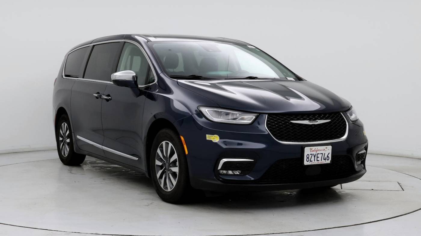 2022 Chrysler Pacifica Hybrid Limited — Minivan — 56,006 mi — Pleasanton, CA