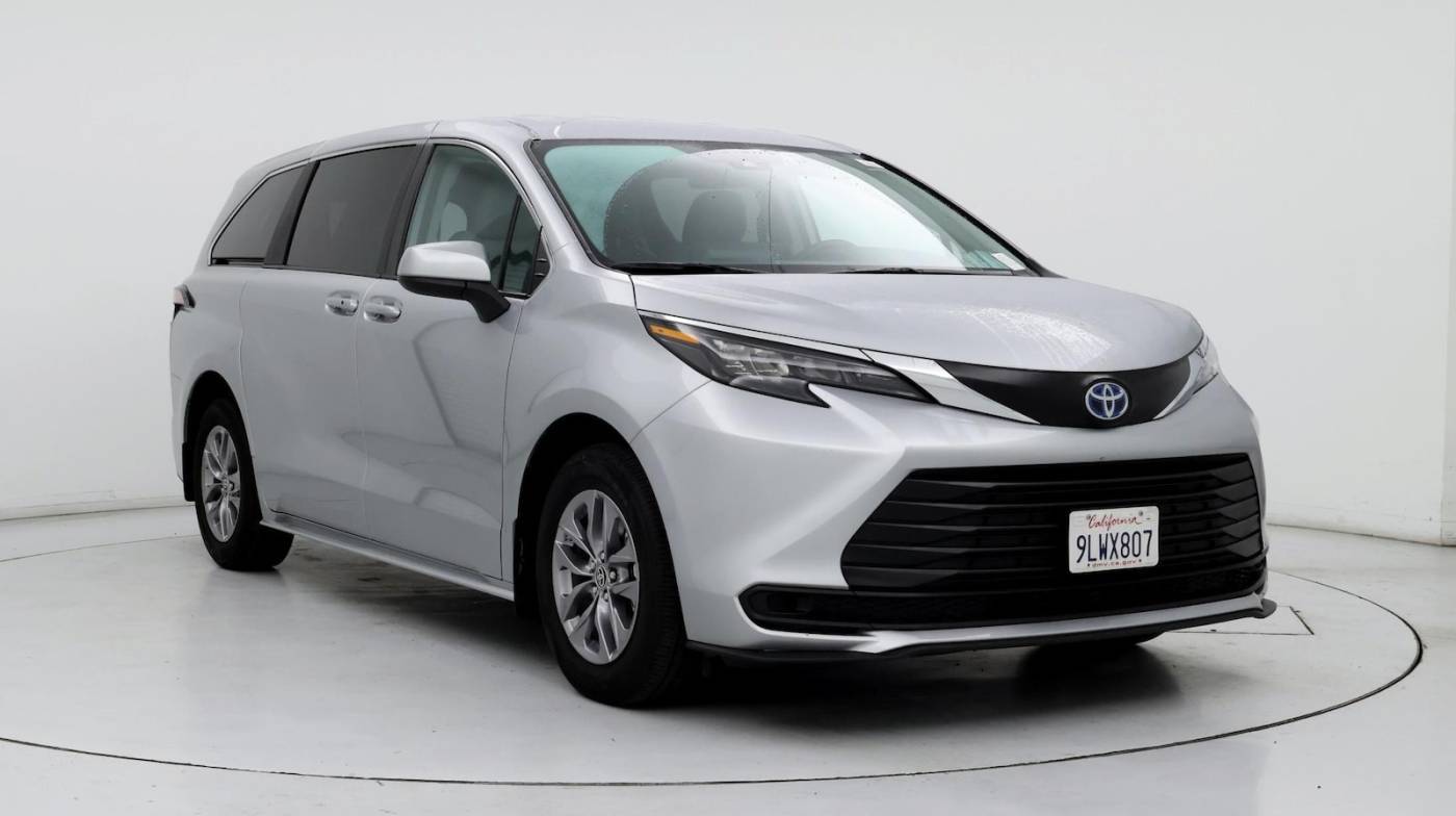 2024 Toyota Sienna LE — Minivan — 39,832 mi — Pleasanton, CA