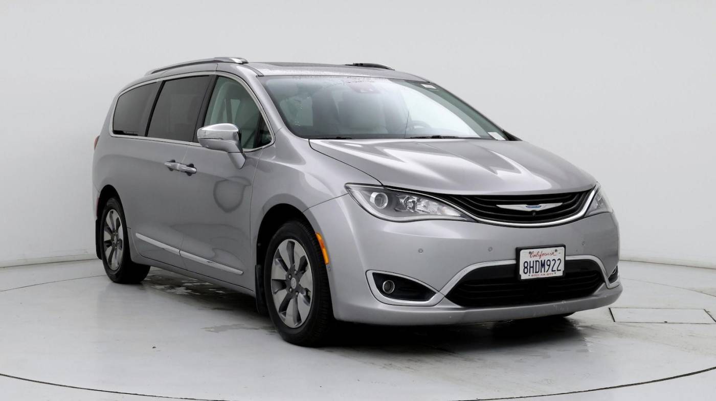 2017 Chrysler Pacifica Hybrid Platinum — Minivan — 72,590 mi — Pleasanton, CA
