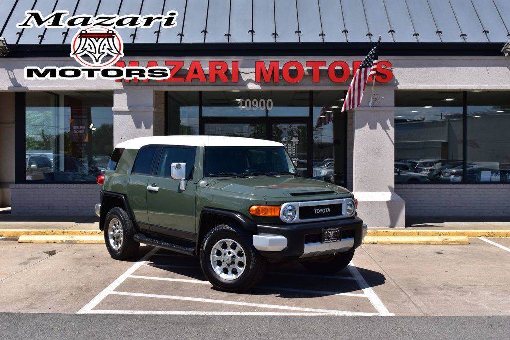 2012 Toyota FJ Cruiser Base
