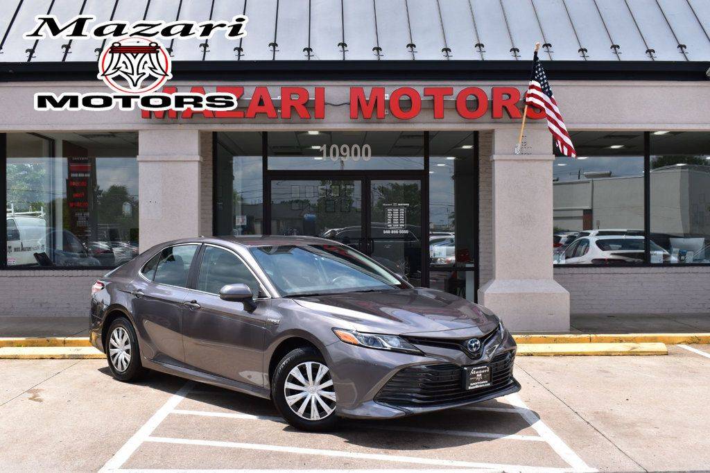 2020 Toyota Camry Hybrid LE — Sedan — 21,276 mi — Fredericksburg, VA