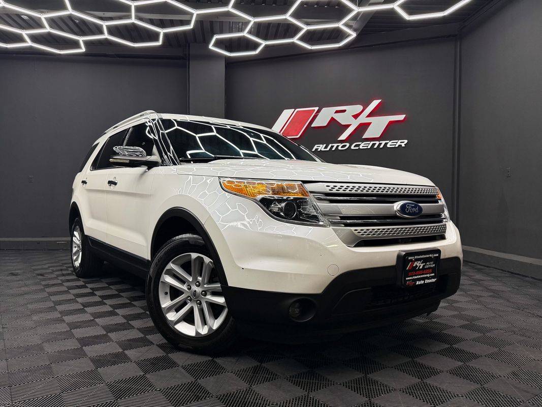 2012 Ford Explorer XLT — SUV — 106,638 mi — Newark, NJ