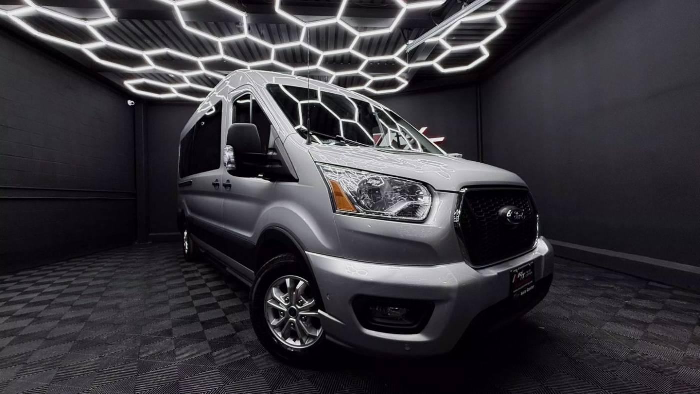 2021 Ford Transit Passenger Wagon T-350 XLT — Passenger Van — 73,669 mi — Newark, NJ