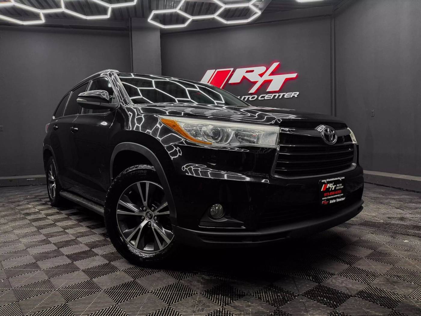2016 Toyota Highlander XLE — SUV — 101,136 mi — Newark, NJ