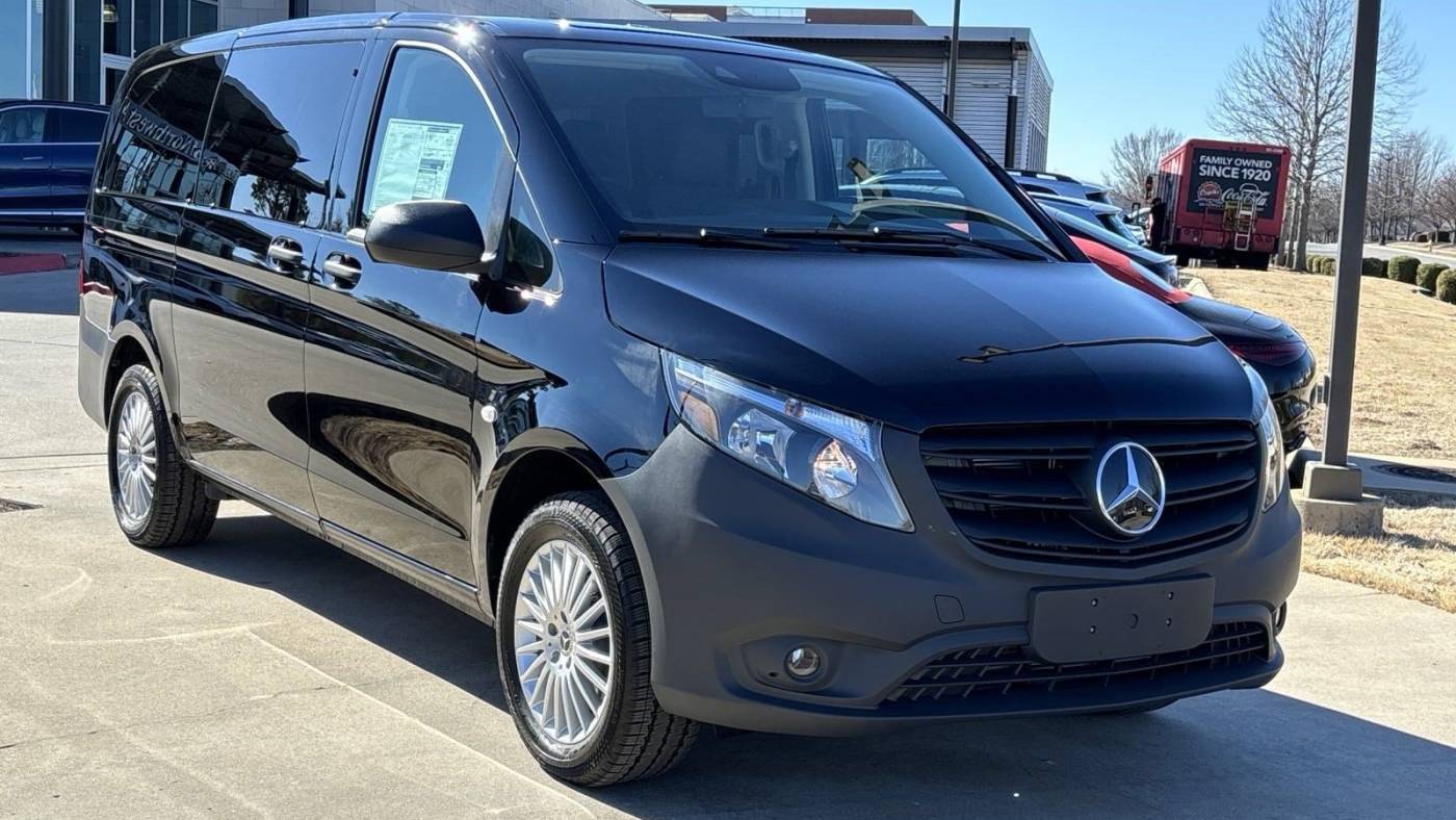 2023 Mercedes-Benz Metris Passenger Van Standard — Passenger Van — 7,656 mi — Bentonville, AR