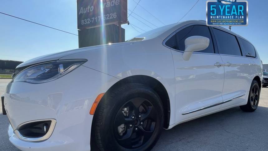 2017 Chrysler Pacifica Touring L Plus — Minivan — 136,399 mi — Tomball, TX