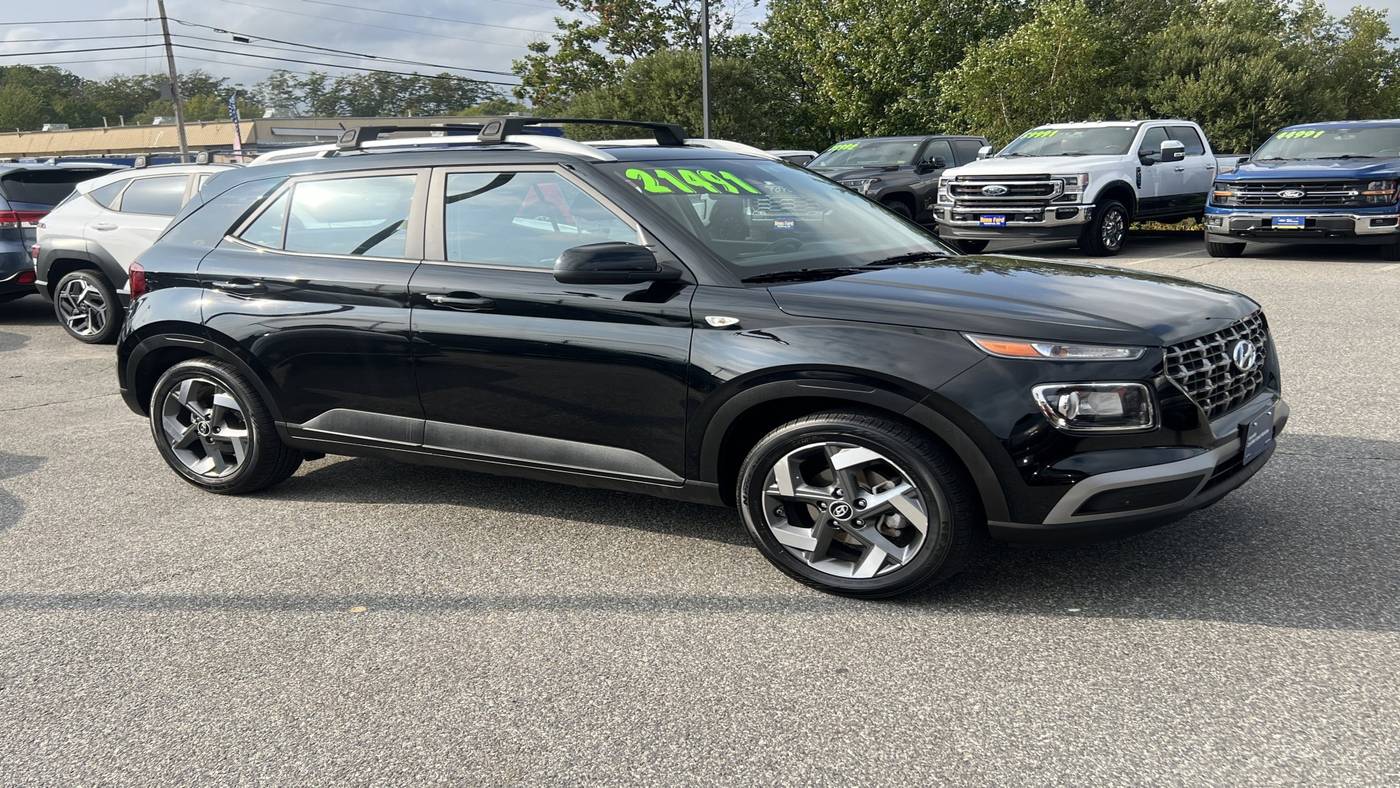 2025 Hyundai Venue SEL — SUV — 7,319 mi — Westbrook, ME