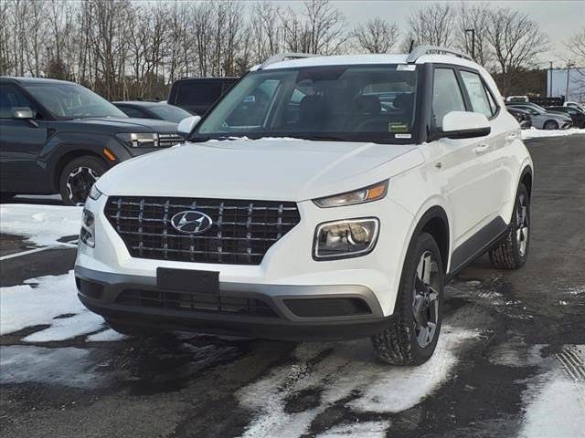 2025 Hyundai Venue SEL — SUV — 3,585 mi — Westbrook, ME