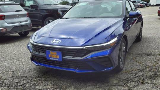 2024 Hyundai Elantra Hybrid Blue — Sedan — 5,840 mi — Westbrook, ME