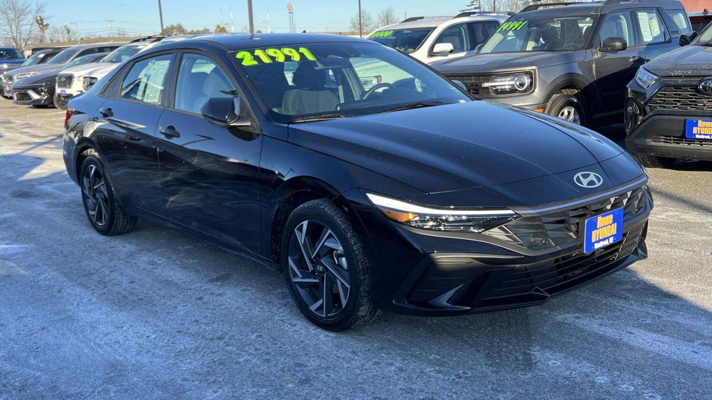 2025 Hyundai Elantra SEL Sport — Sedan — 3,308 mi — Westbrook, ME
