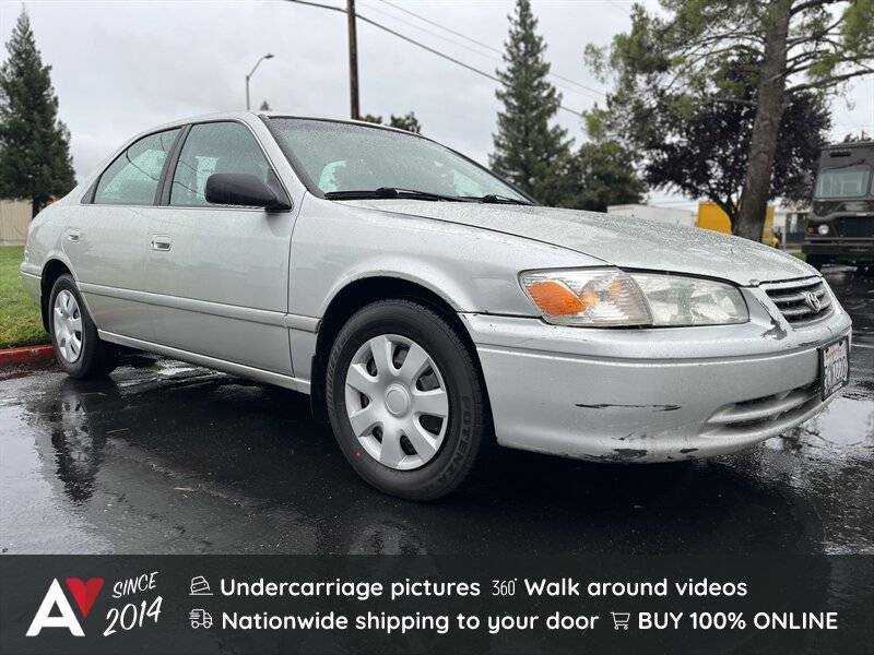 2000 Toyota Camry LE — Sedan — 302,488 mi — Sacramento, CA