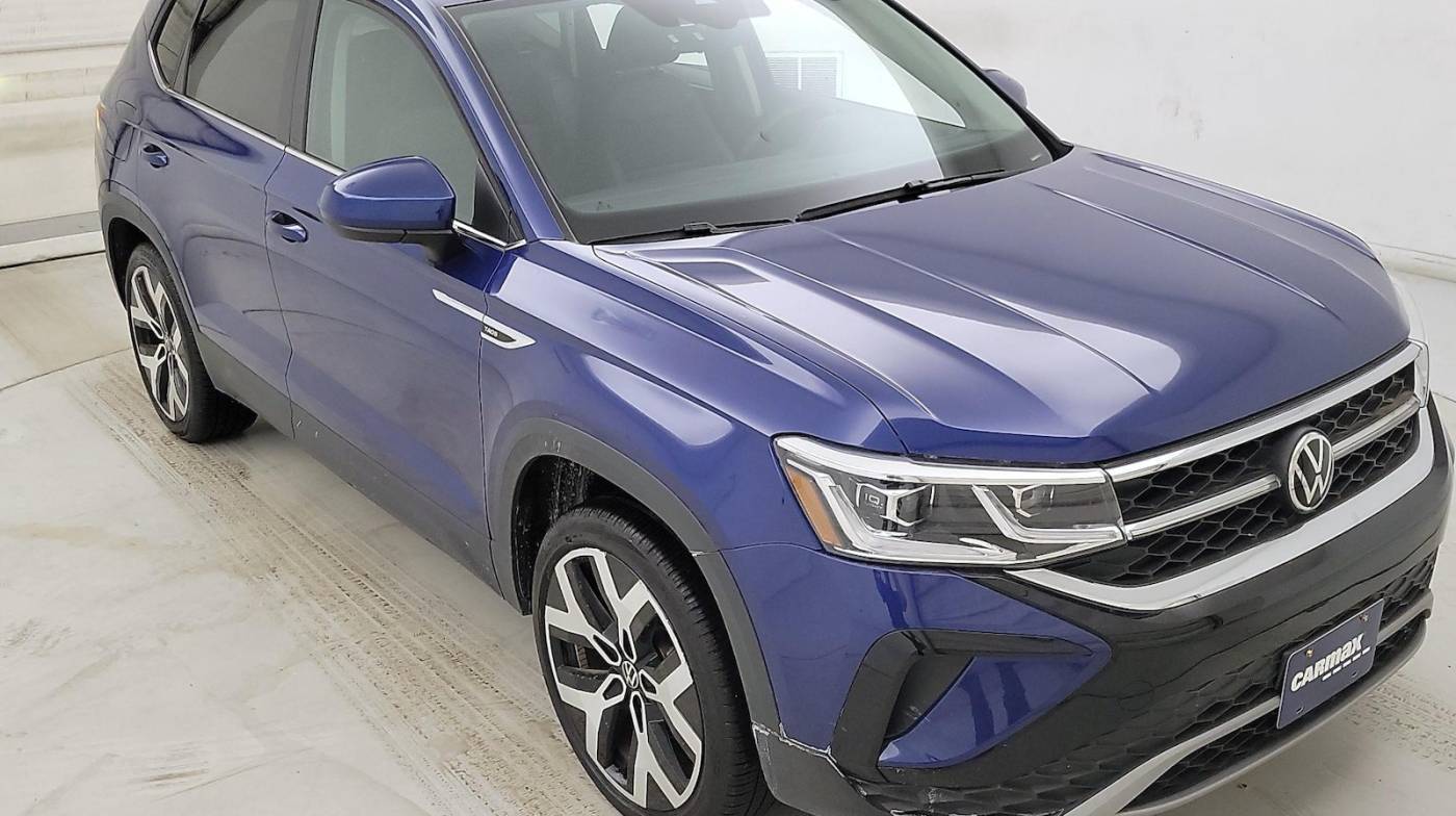 2022 Volkswagen Taos SEL — SUV — 10,658 mi — Westborough, MA
