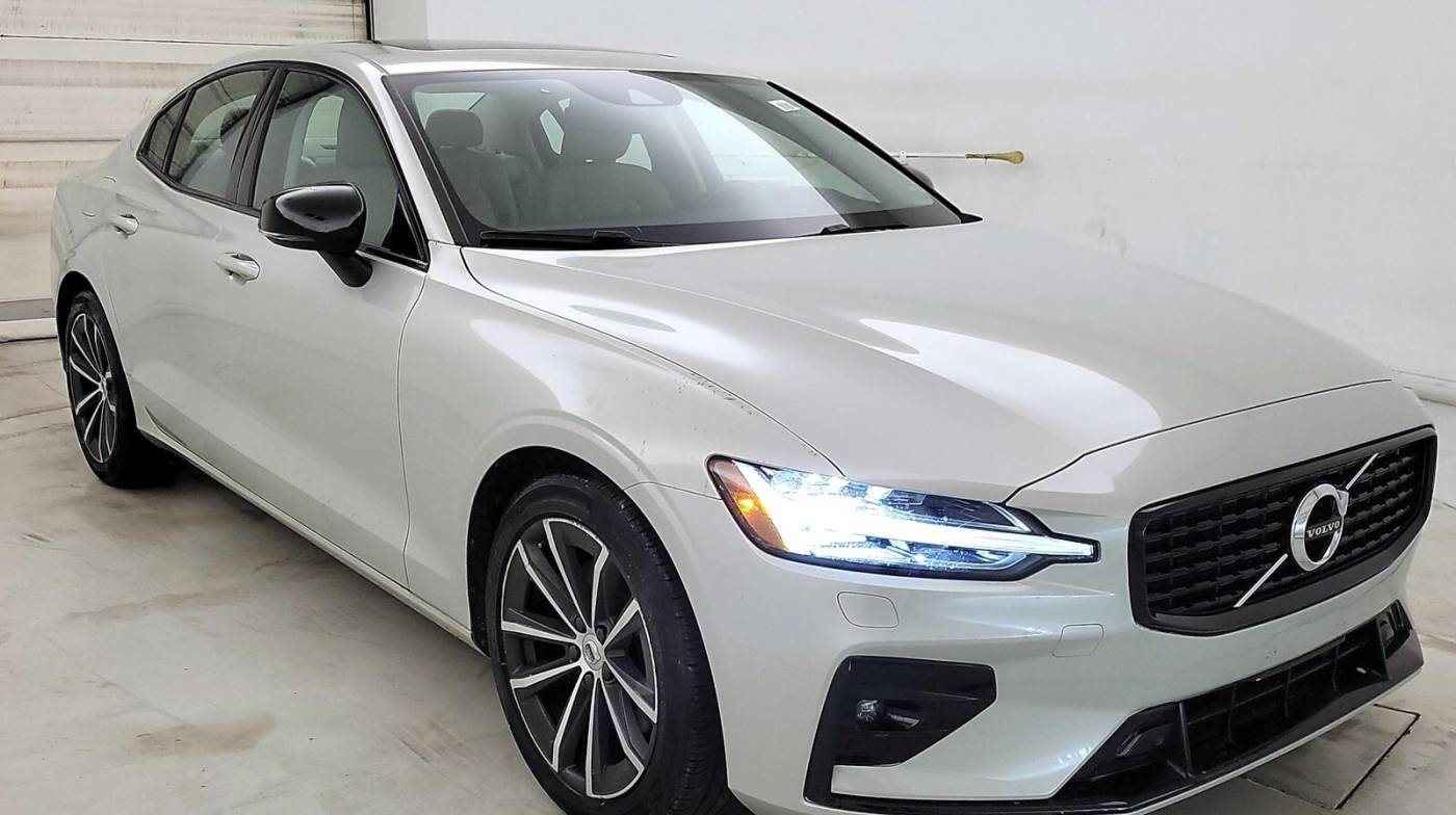 2022 Volvo S60 Momentum — Sedan — 27,009 mi — Westborough, MA
