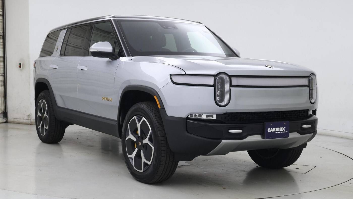 2024 Rivian R1S
