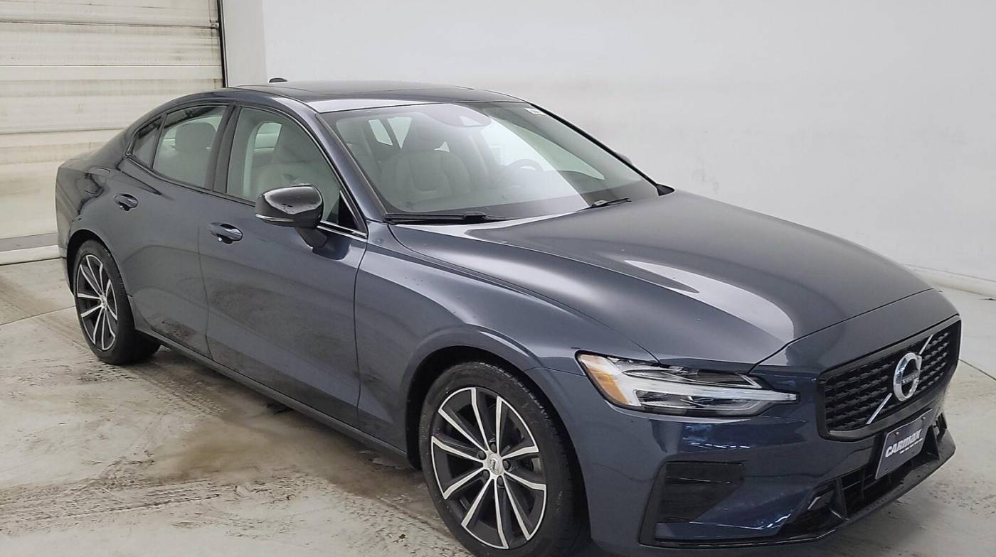 2022 Volvo S60 Momentum — Sedan — 9,070 mi — Westborough, MA
