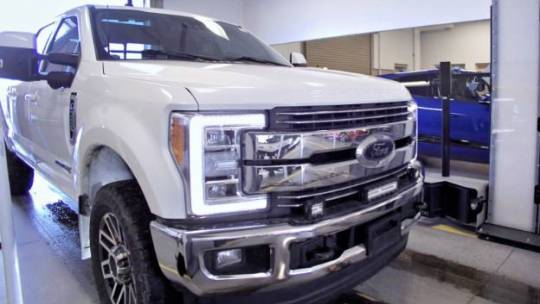 2019 Ford Super Duty F-350 Lariat — Pickup Truck — 124,053 mi — Englewood, CO