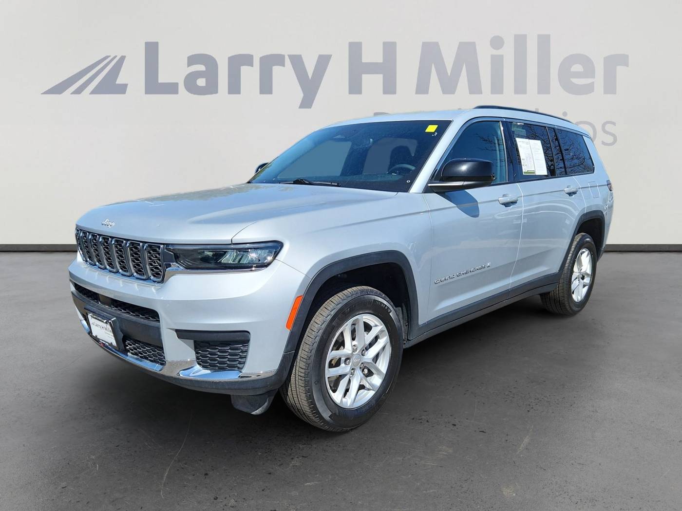 2024 Jeep Grand Cherokee Laredo — SUV — 29,620 mi — Aurora, CO