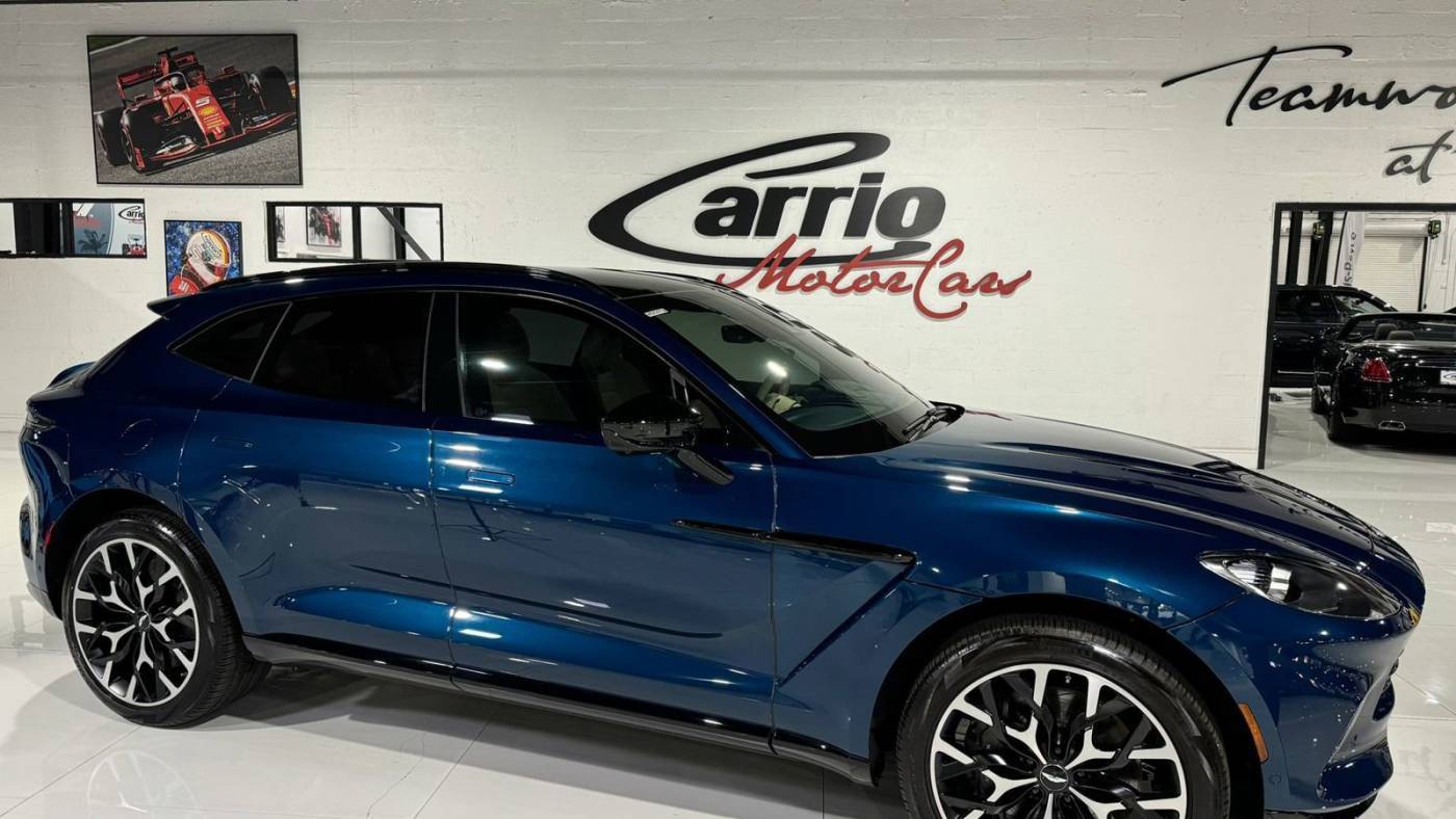 2021 Aston Martin DBX