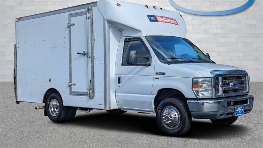 2013 Ford Econoline Commercial Cutaway E-350 — Chassis Cab Truck — 64,875 mi — Rome, GA