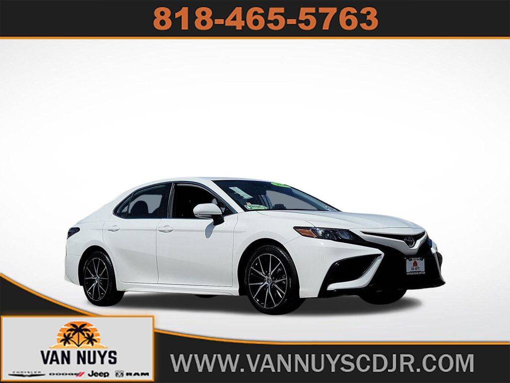 2023 Toyota Camry SE — Sedan — 60,100 mi — Van Nuys, CA