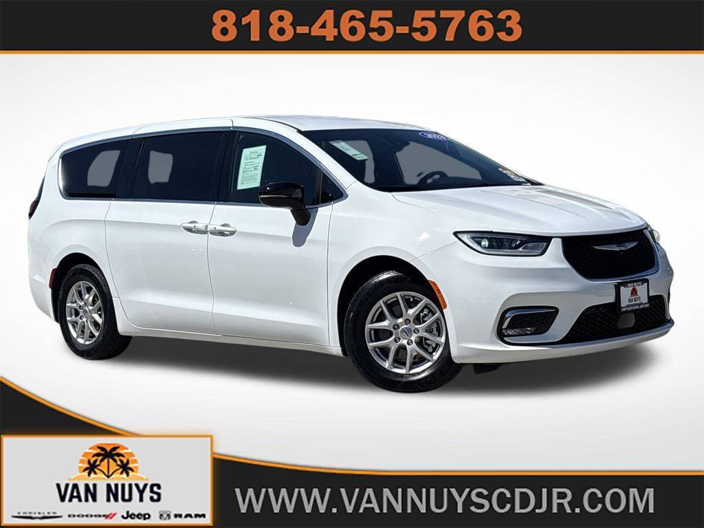 2024 Chrysler Pacifica Touring — Minivan — 37,140 mi — Van Nuys, CA
