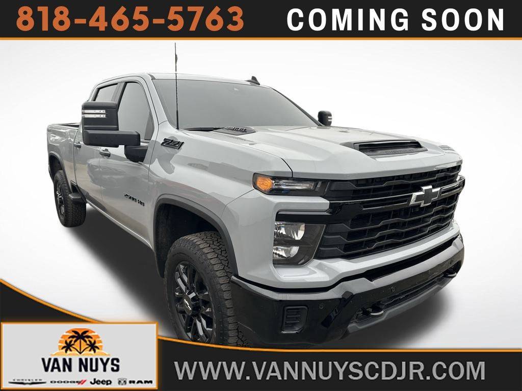 2025 Chevrolet Silverado 2500HD Custom — Pickup Truck — 18,580 mi — Van Nuys, CA