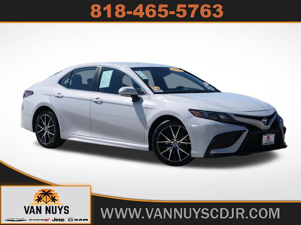 2022 Toyota Camry SE — Sedan — 71,854 mi — Van Nuys, CA