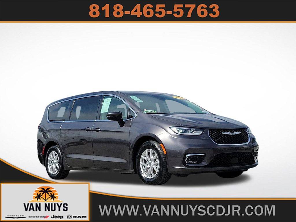 2023 Chrysler Pacifica Touring L — Minivan — 48,031 mi — Van Nuys, CA