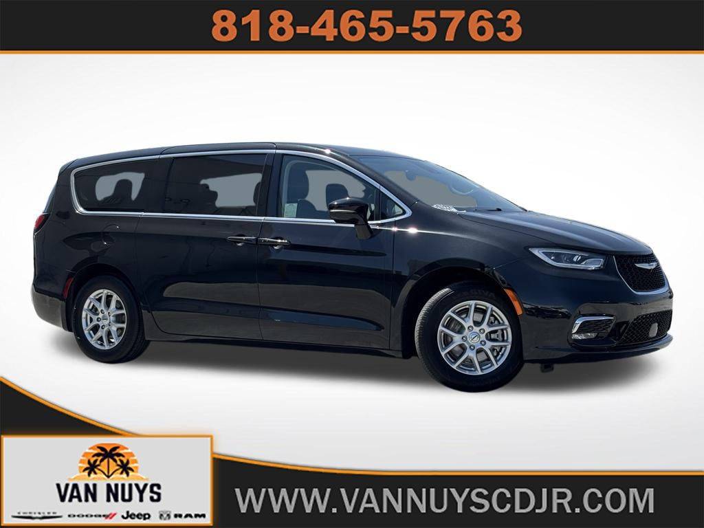 2024 Chrysler Pacifica Touring L — Minivan — 46,297 mi — Van Nuys, CA