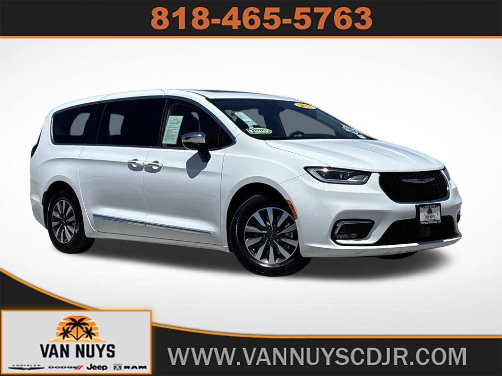 2023 Chrysler Pacifica Hybrid Limited — Minivan — 59,917 mi — Van Nuys, CA
