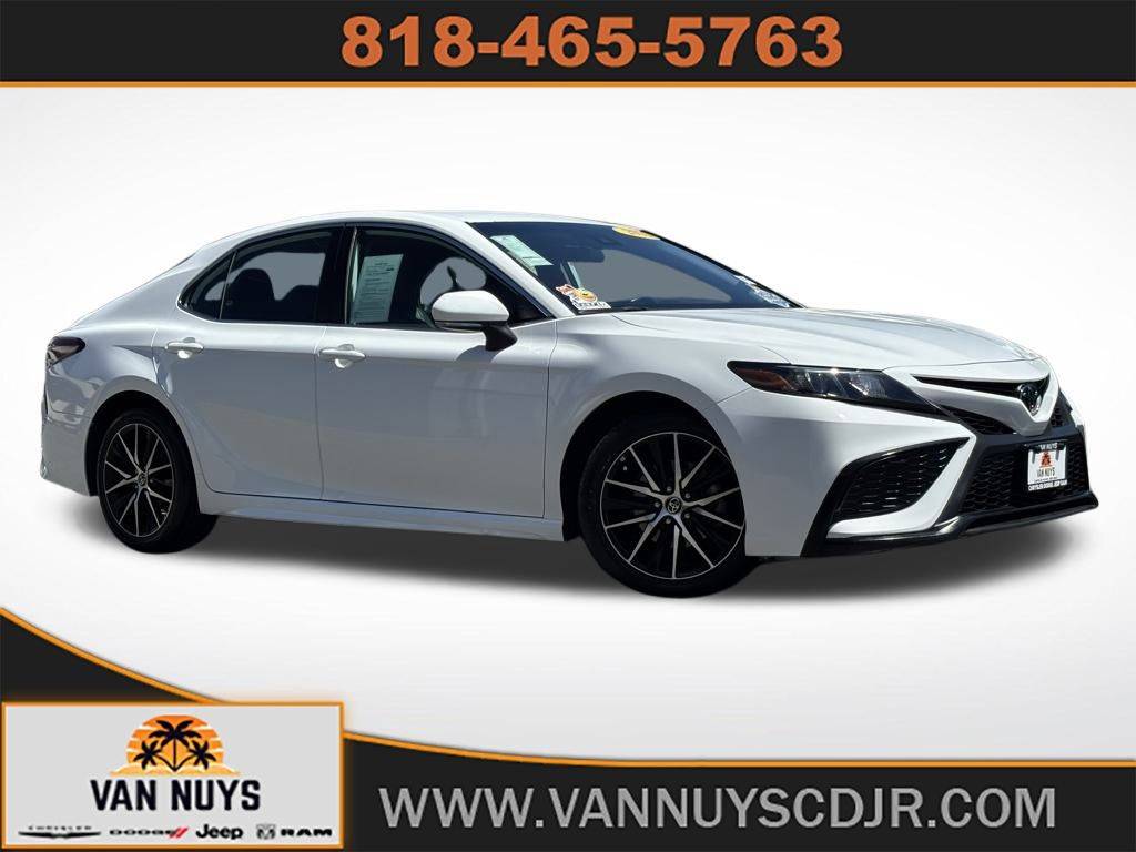 2022 Toyota Camry SE — Sedan — 63,210 mi — Van Nuys, CA
