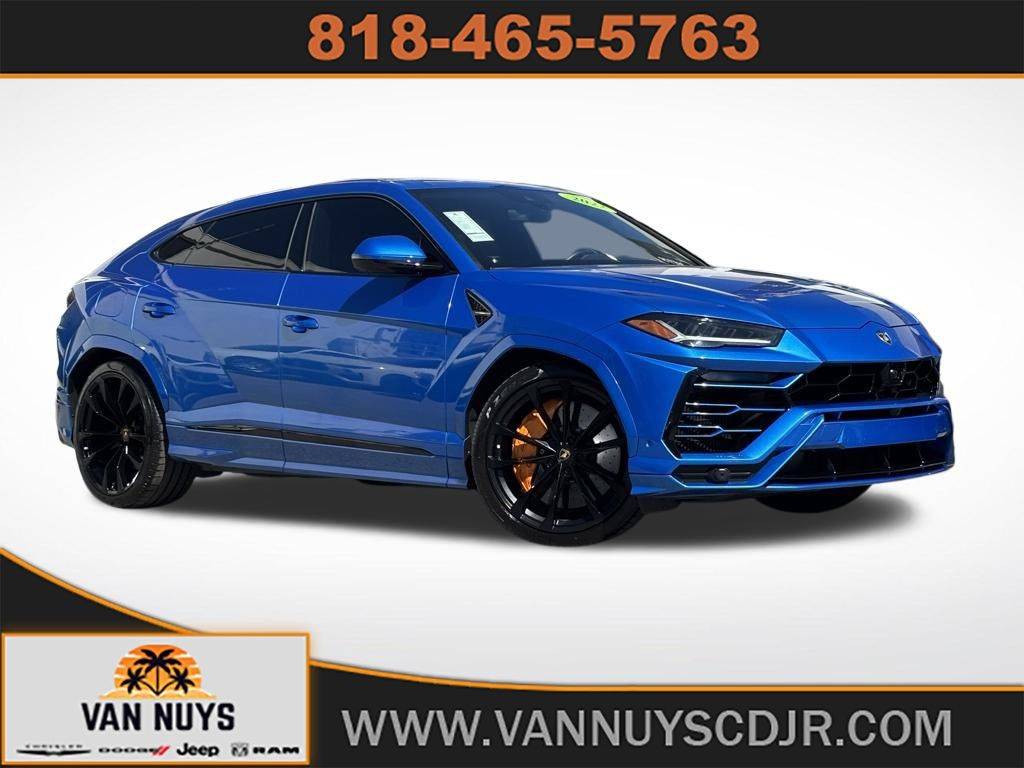 2022 Lamborghini Urus Standard