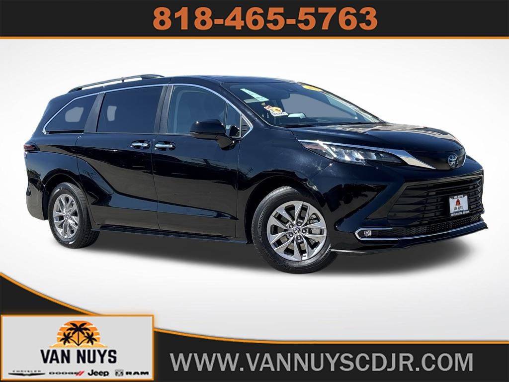 2023 Toyota Sienna XLE — Minivan — 64,560 mi — Van Nuys, CA