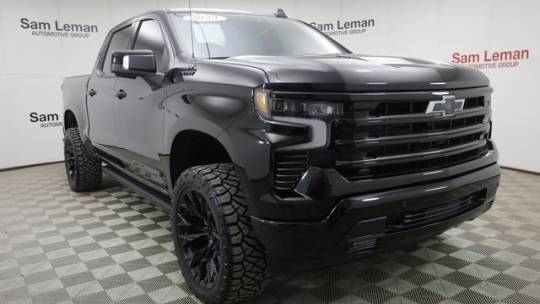 2024 Chevrolet Silverado 1500 High Country — Pickup Truck — 10,693 mi — Bloomington, IL