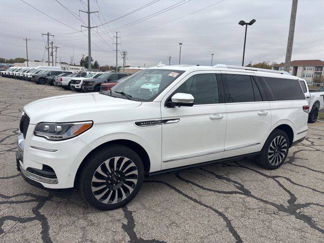 2023 Lincoln Navigator Black Label — SUV — 11,162 mi — Bloomington, IL