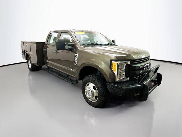 2017 Ford Super Duty F-350 Chassis Cab XL — Chassis Cab Truck — 32,515 mi — Bloomington, IL