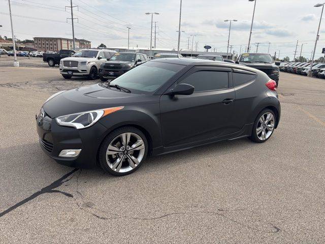 2015 Hyundai Veloster Base — Hatchback — 86,236 mi — Bloomington, IL