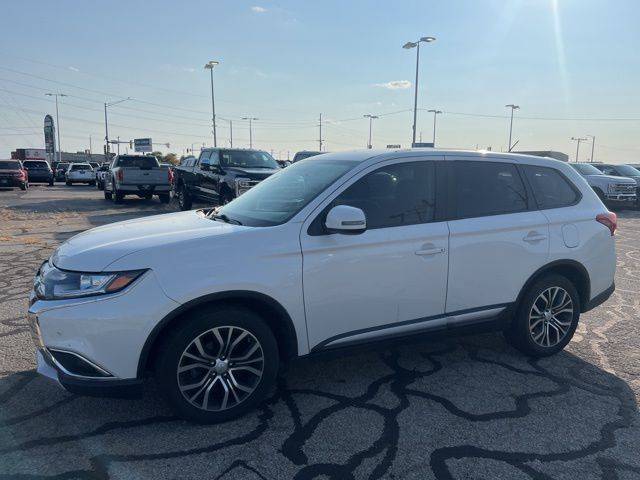 2016 Mitsubishi Outlander SE — SUV — 154,799 mi — Bloomington, IL