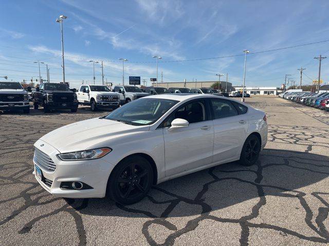 2016 Ford Fusion SE — Sedan — 41,978 mi — Bloomington, IL