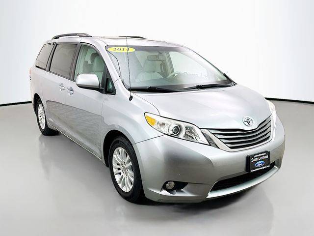 2014 Toyota Sienna L — Minivan — 155,784 mi — Bloomington, IL