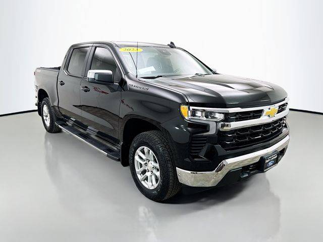 2023 Chevrolet Silverado 1500 LT — Pickup Truck — 32,549 mi — Bloomington, IL