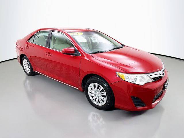2014 Toyota Camry L — Sedan — 195,501 mi — Bloomington, IL