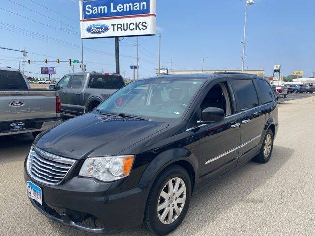 2016 Chrysler Town & Country Touring — Minivan — 140,732 mi — Bloomington, IL