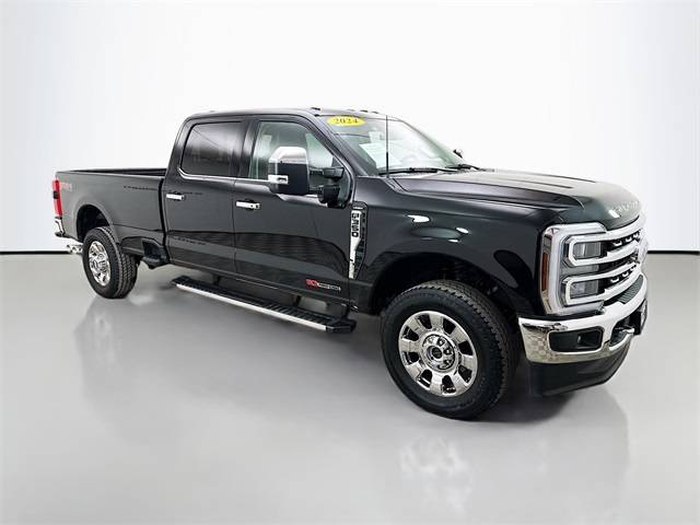 2024 Ford Super Duty F-350 LARIAT — Pickup Truck — 11,285 mi — Bloomington, IL