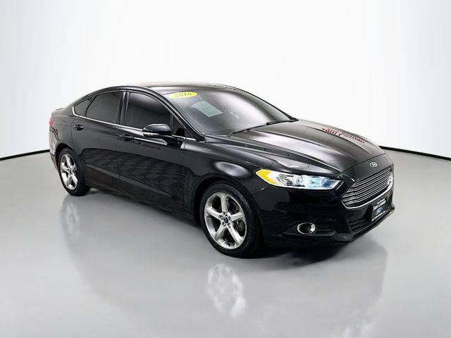 2016 Ford Fusion SE — Sedan — 136,474 mi — Bloomington, IL