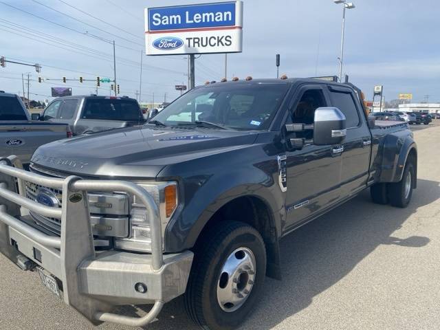 2017 Ford Super Duty F-350 Platinum — Pickup Truck — 175,040 mi — Bloomington, IL