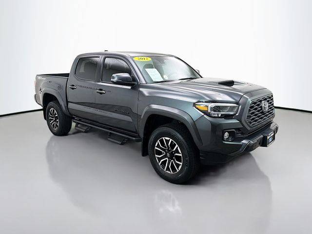 2022 Toyota Tacoma TRD Sport — Pickup Truck — 15,492 mi — Bloomington, IL