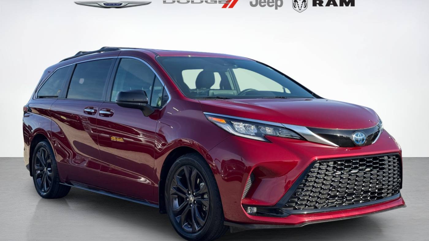 2022 Toyota Sienna XSE — Minivan — 44,668 mi — City of Industry, CA